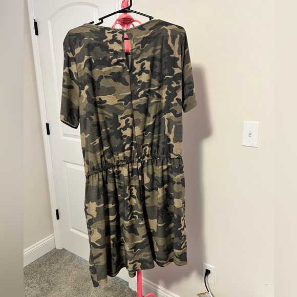 Camo Romper 2XL NWOT - Picture 2 of 2